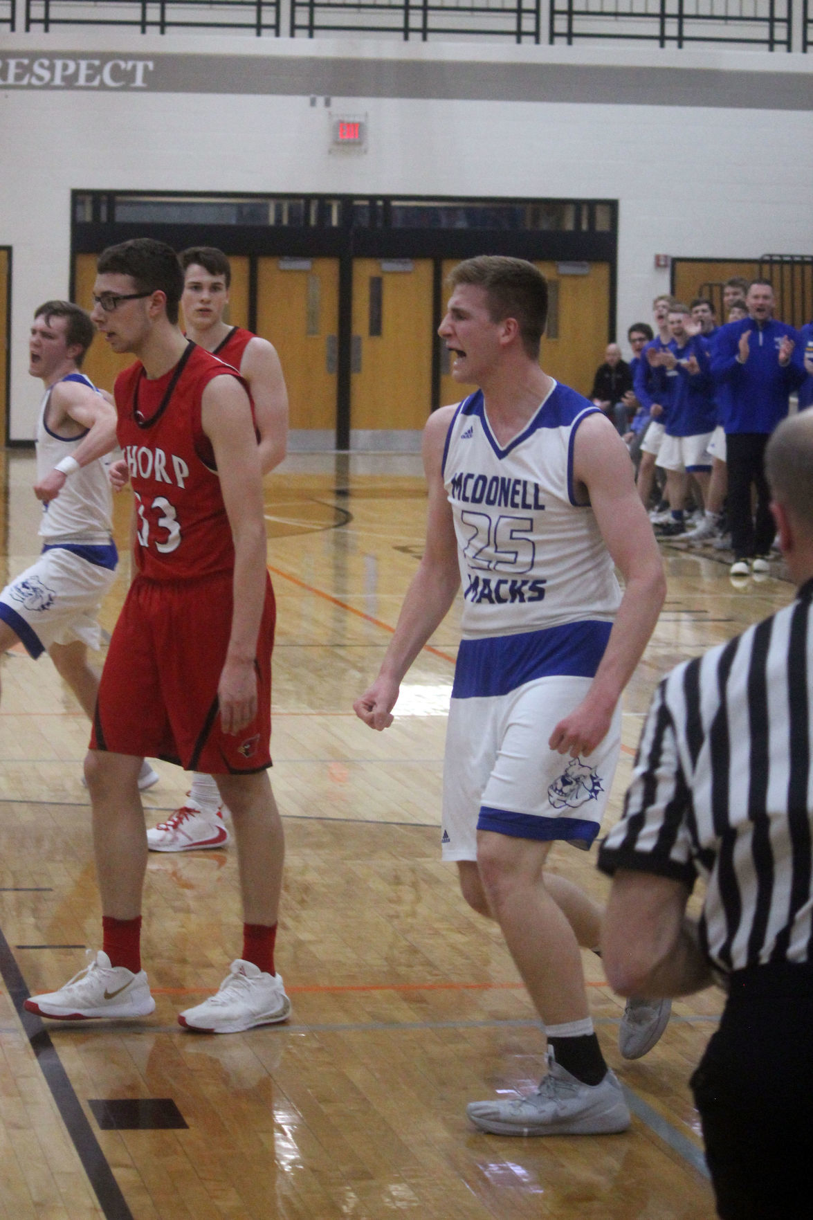 McDonell vs Thorp boys basketball at Osseo 3-12-20
